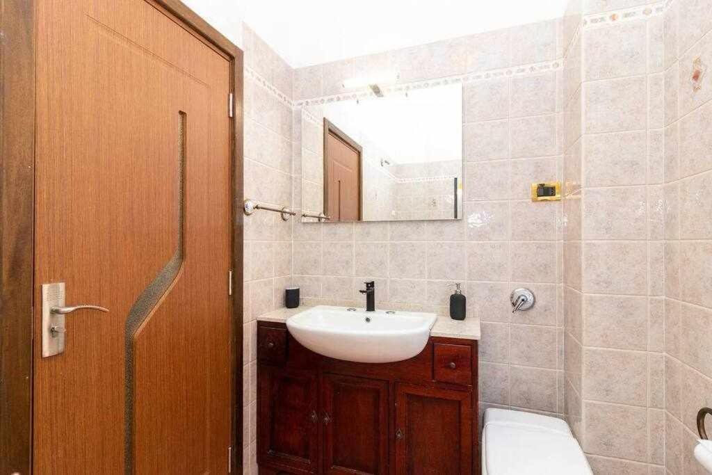 Appartamento A Pochi Passi Dalla Stazione Comodo A Coppie E Famiglie, Casa Ferrucci Collegno Exteriér fotografie
